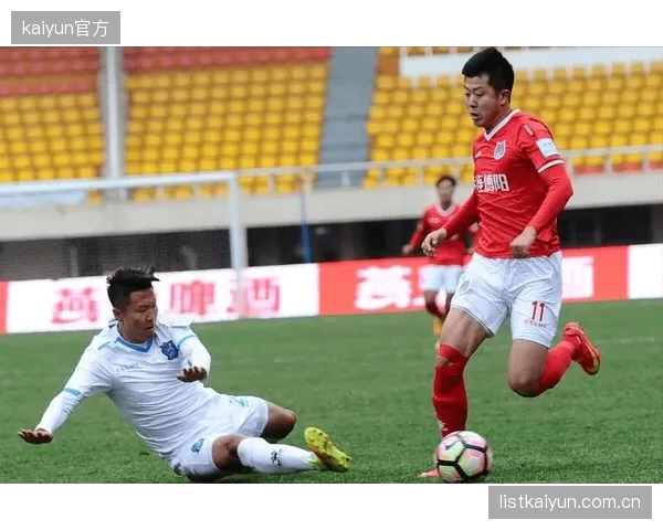 前曼联青训球员陈达毅（Tahith Chong）的加入，为球队边路进攻增添了宝贵的个人爆点。